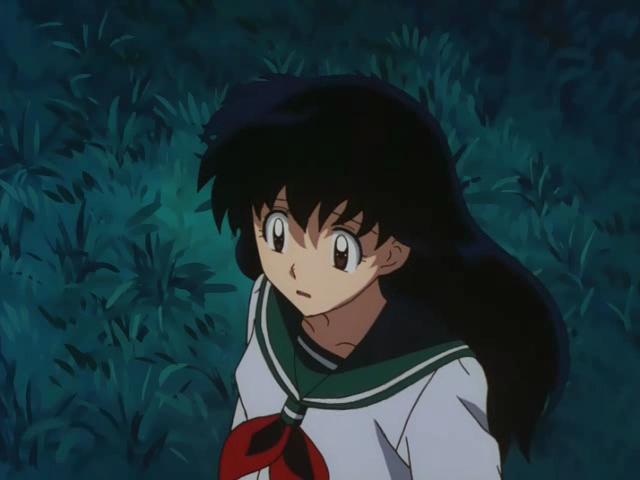 Otaku Gallery  / Anime e Manga / Inu-Yasha / Screen Shots / Episodi / 023 - La voce di Kagome e il bacio di Kikyo / 135.jpg